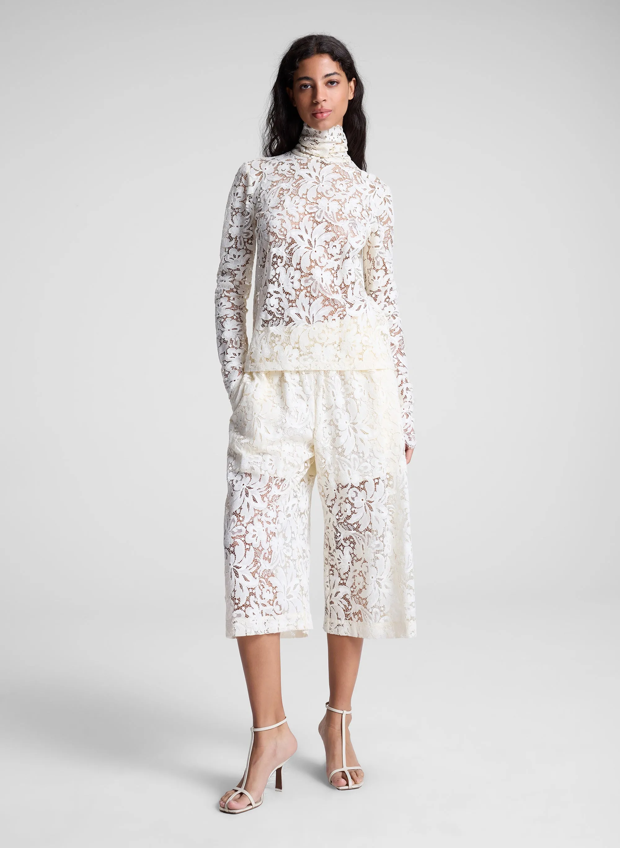 Bodie Lace Short