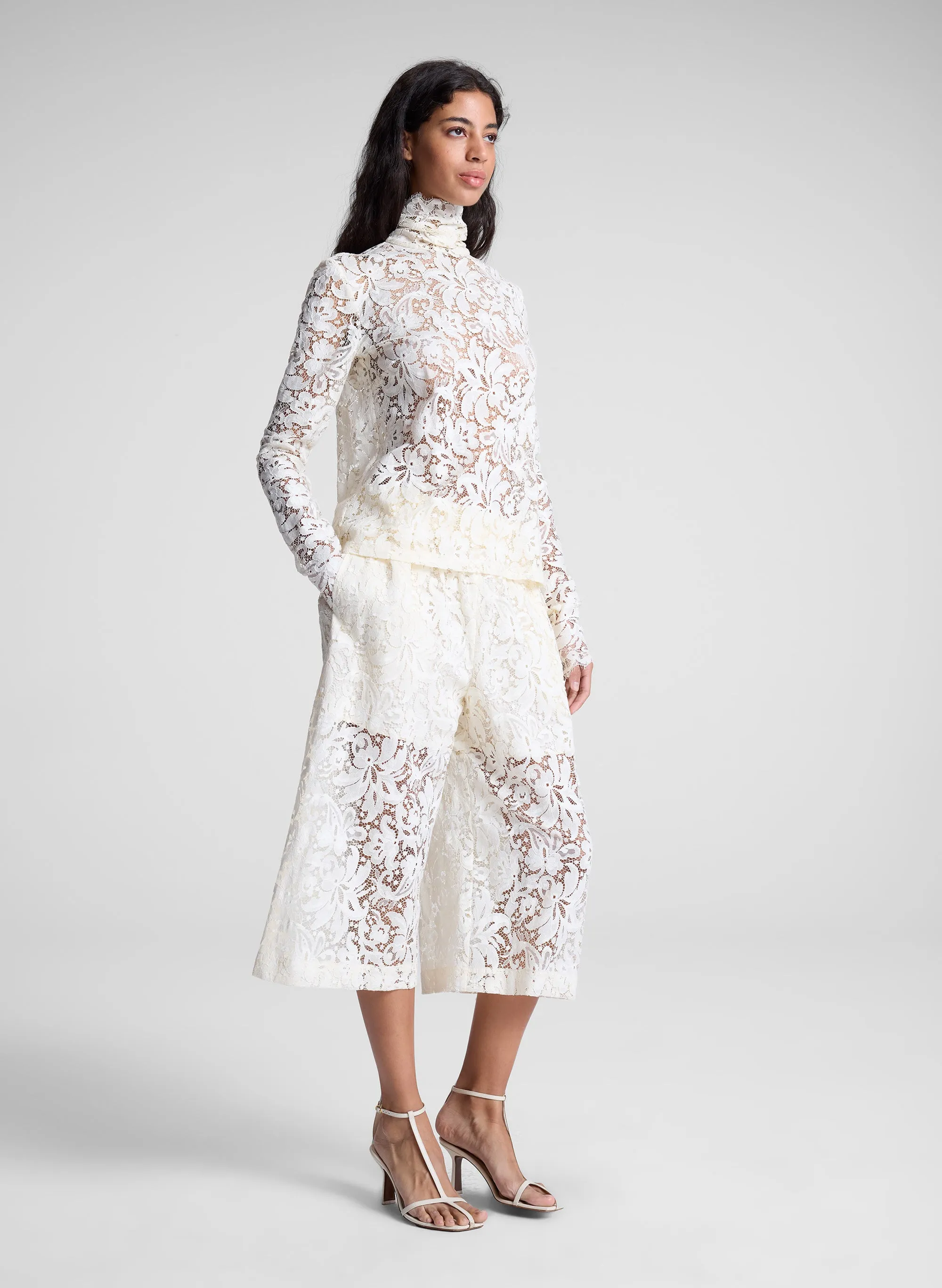 Bodie Lace Short