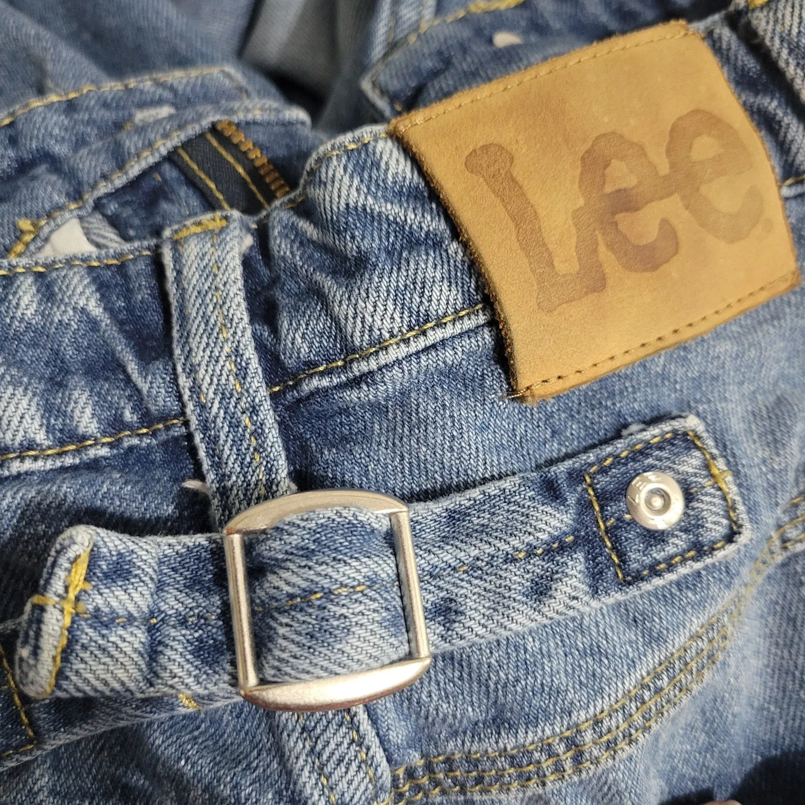 Lee Stovepipe Jeans Blue Modern Vintage Leg High Rise Relaxed Retro Back Buckle Size 25